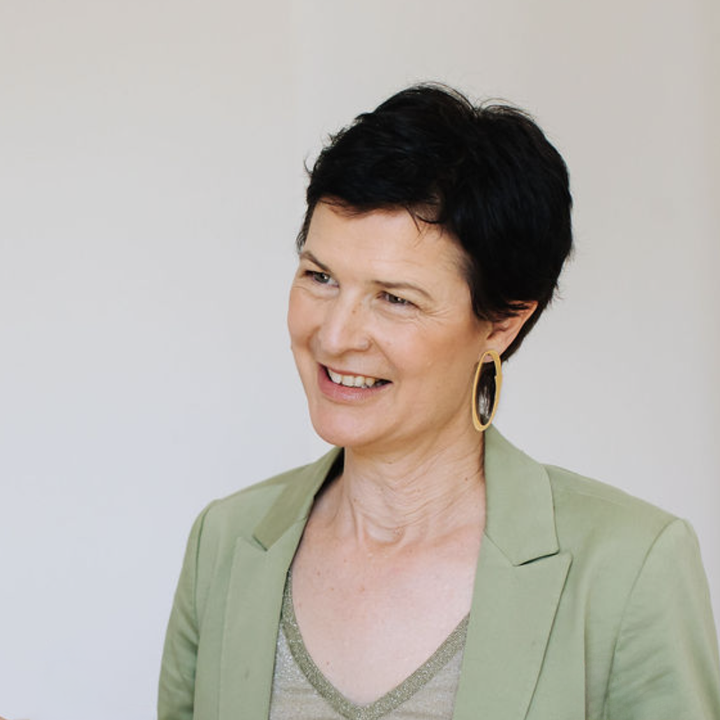 Aura Stud Earrings - Matt Black Plate